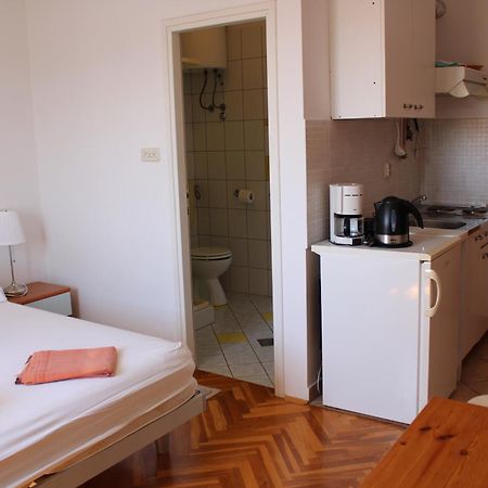 Apartments Maria Rab Barbat na Rabu 객실 사진